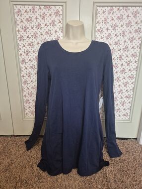 New a.n.a. Navy Long Sleeve Swing Top Size MT